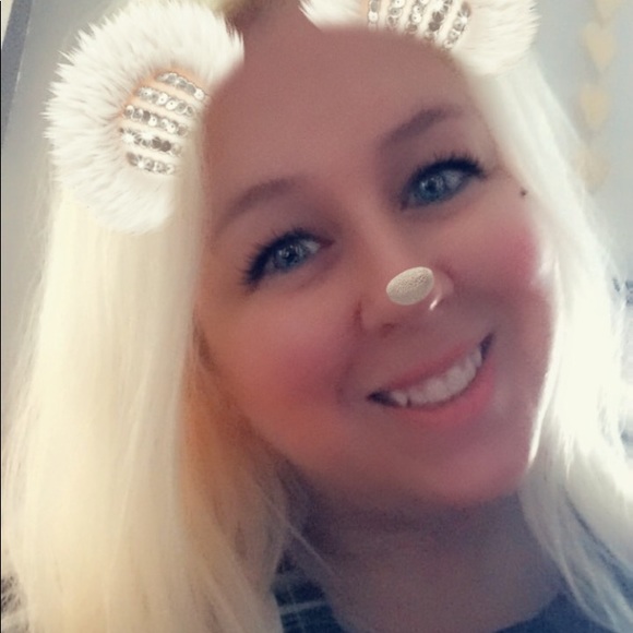 Meet your Posher, Tabitha - Picture 8 of 8